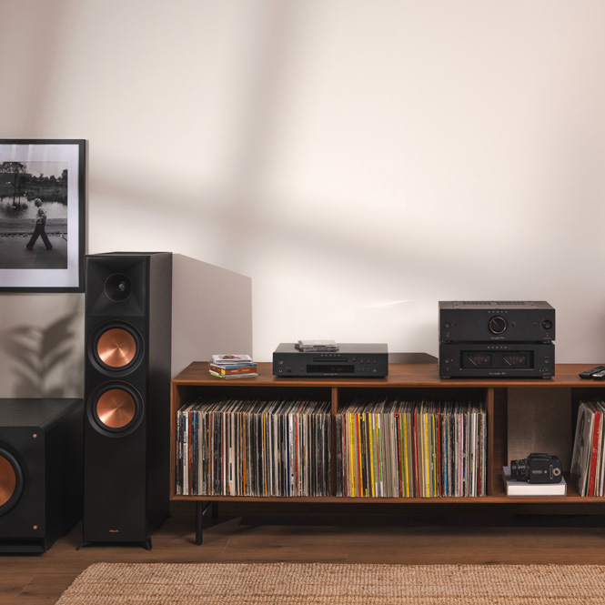 別再迷信大功率！從「高感度」來定義擴大機與喇叭的匹配邏輯